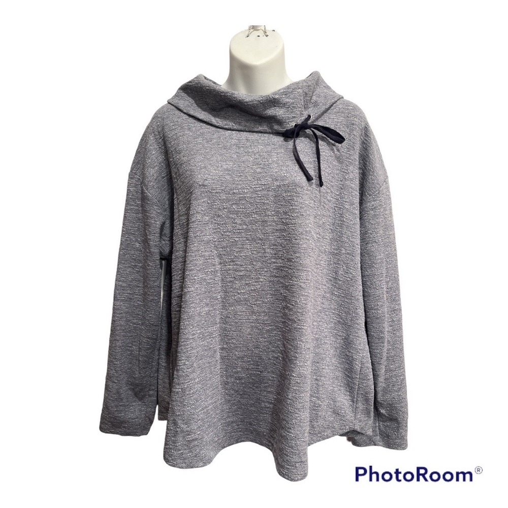 Chicos Weekender Top in Blueish gray color.in Chicos size 2 or medium